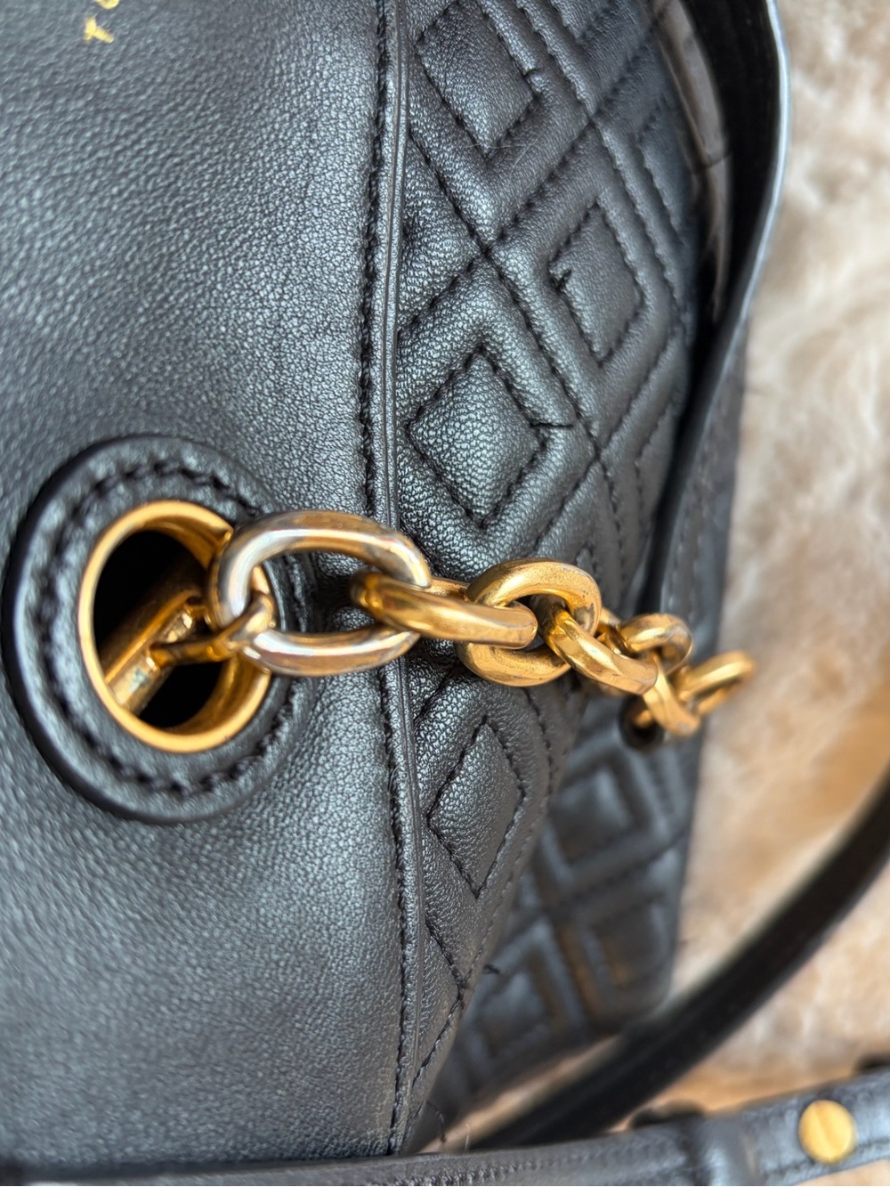 Tory Burch black quilted leather Crossbody purse size small - Picture 4 of 8